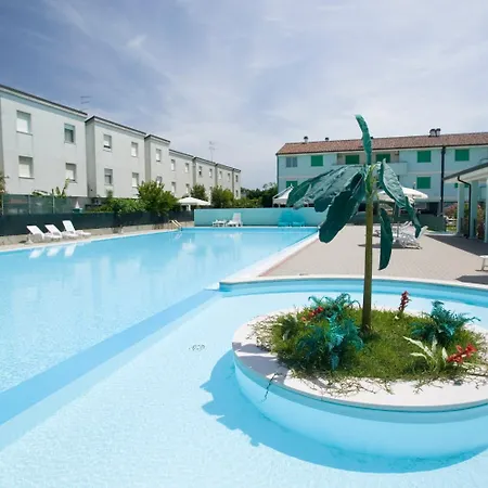 Long Village On The Sea With Private Included 4*